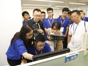 第八屆“中國軟件杯”大學(xué)生軟件設(shè)計(jì)大賽本科組 軟件與信息技術(shù)服務(wù)業(yè)的創(chuàng)新引擎與人才搖籃